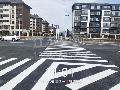 道路劃線標(biāo)線的驗(yàn)收標(biāo)準(zhǔn)以及車位劃線的施工過程要點(diǎn)？