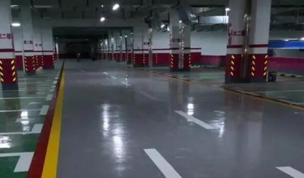 江蘇淮安停車場(chǎng)進(jìn)行劃線部分施工車位線如何清除？