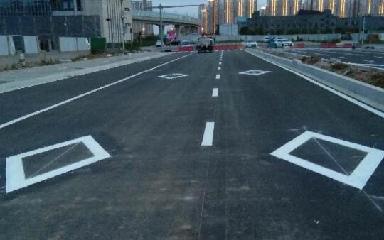 蘇州道路標線刮涂過程中應注意的幾個問題？